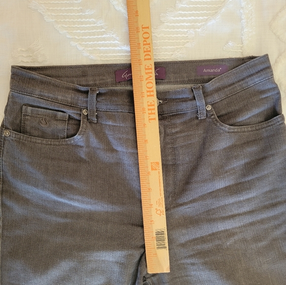 Gloria Vanderbilt Amanda Straight-Leg Gray Jeans - Picture 3 of 6